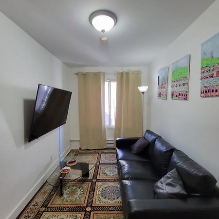 Small Condo In Montreal -Fast Wifi Экстерьер фото