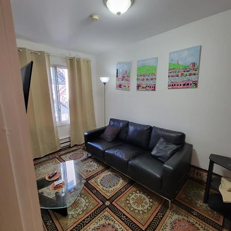 Small Condo In Montreal -Fast Wifi Экстерьер фото