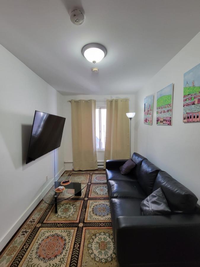 Small Condo In Montreal -Fast Wifi Экстерьер фото